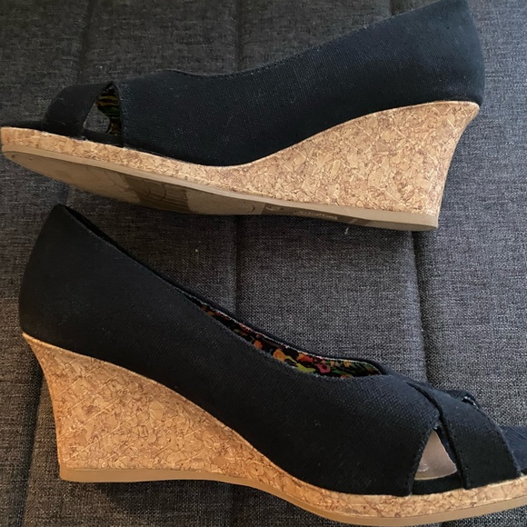 Dexflex Comfort Black Fabric Open Toe Casual Summer Vacation Shoe-Sz-9.5W - Picture 4 of 15